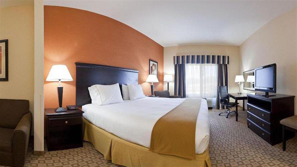 Holiday Inn Express Hotel & Suites Talladega By Ihg Экстерьер фото