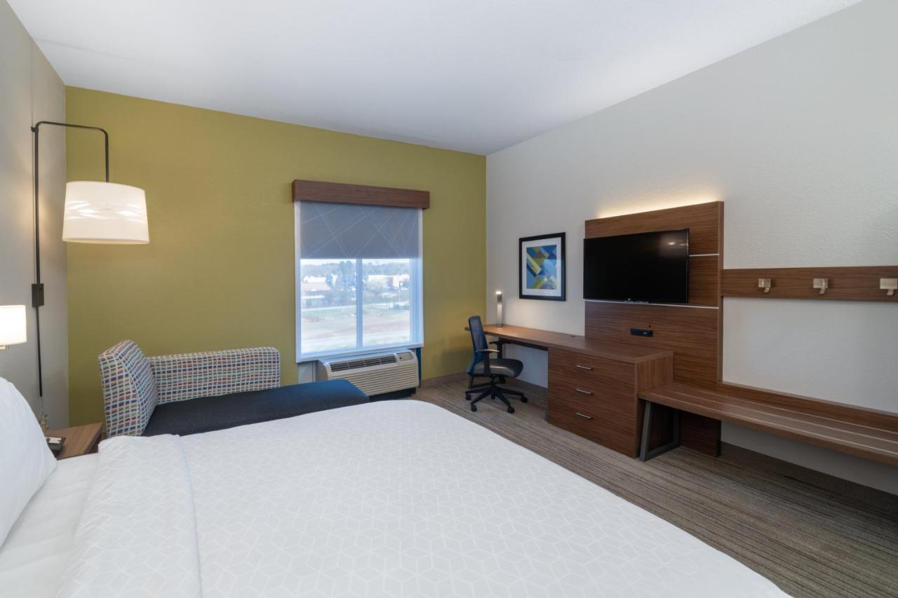 Holiday Inn Express Hotel & Suites Talladega By Ihg Экстерьер фото