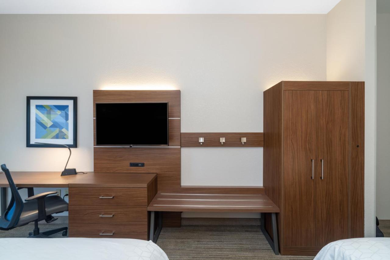 Holiday Inn Express Hotel & Suites Talladega By Ihg Экстерьер фото