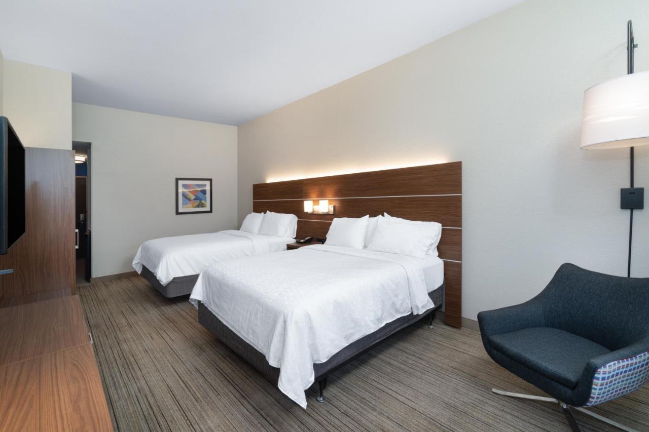 Holiday Inn Express Hotel & Suites Talladega By Ihg Экстерьер фото
