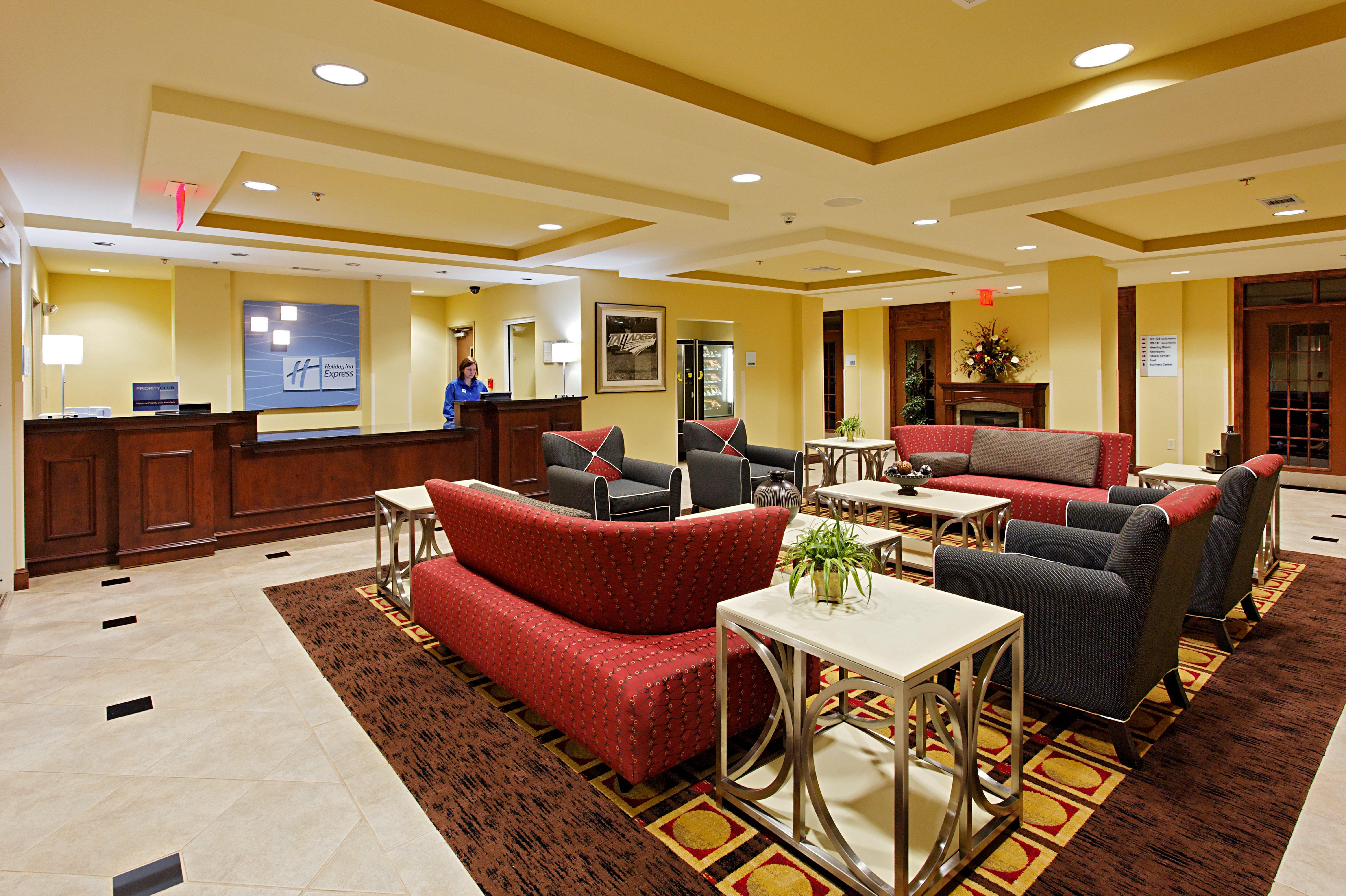 Holiday Inn Express Hotel & Suites Talladega By Ihg Экстерьер фото