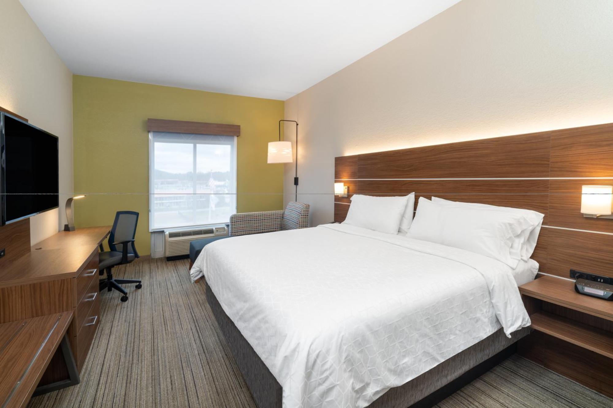 Holiday Inn Express Hotel & Suites Talladega By Ihg Номер фото